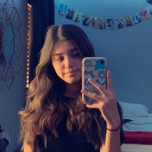 Meet your Posher, Ava